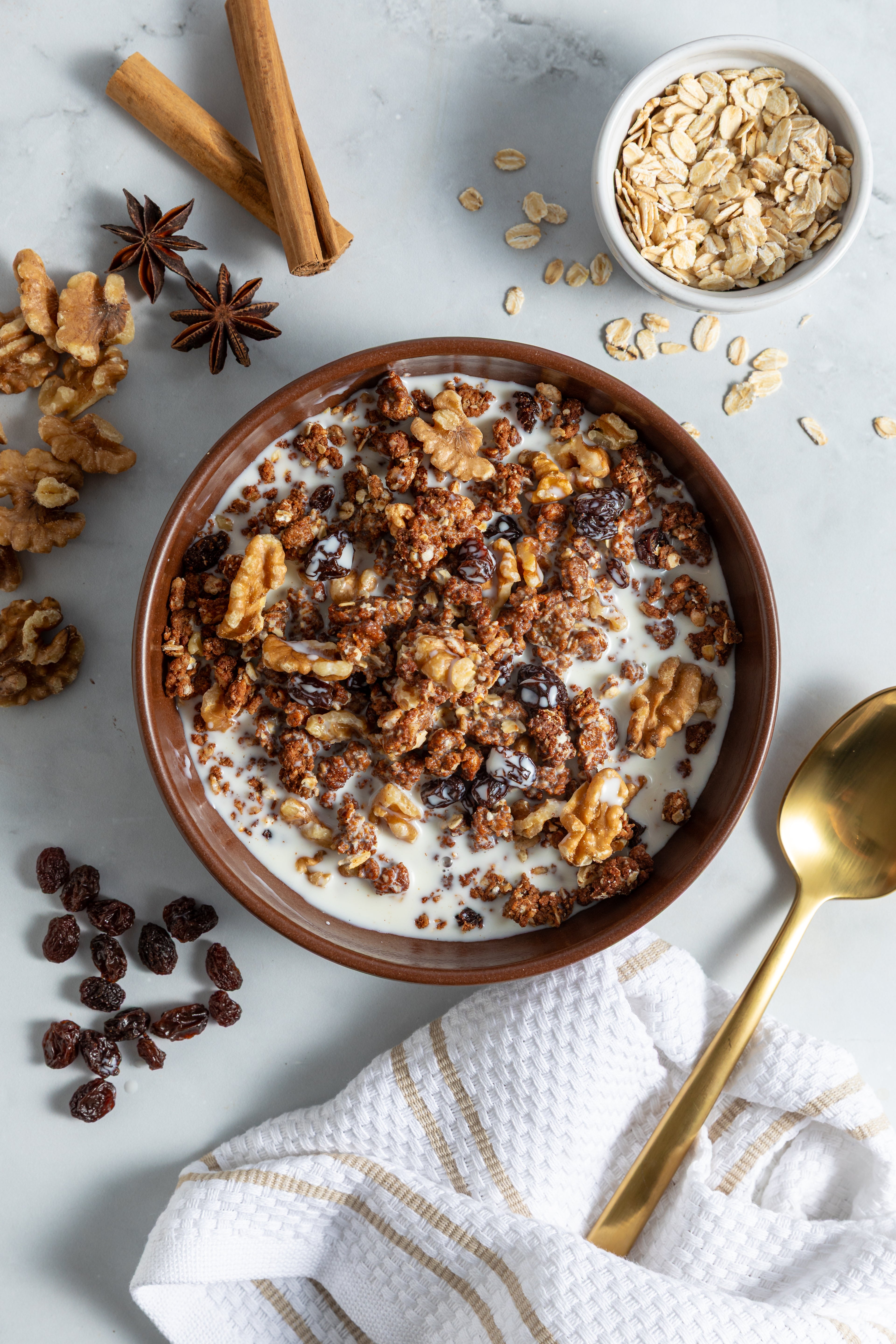Cinnamon, Raisin & Walnuts Granola